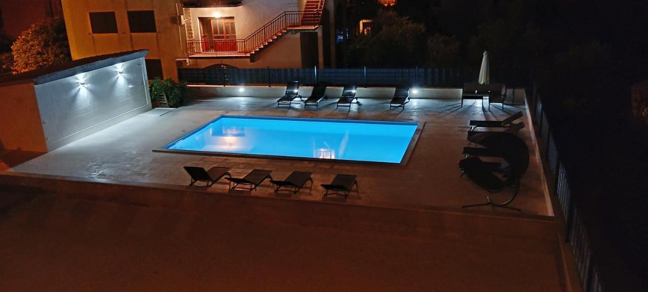 Apartmani Beran Seget Vranjica Εξωτερικό φωτογραφία