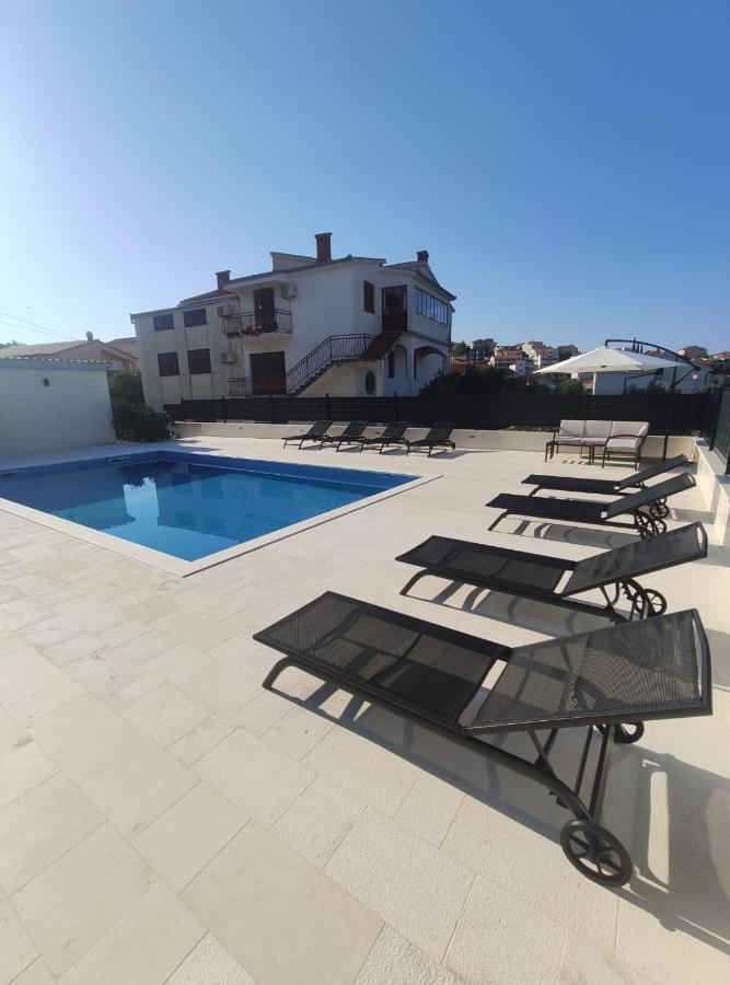 Apartmani Beran Seget Vranjica Εξωτερικό φωτογραφία