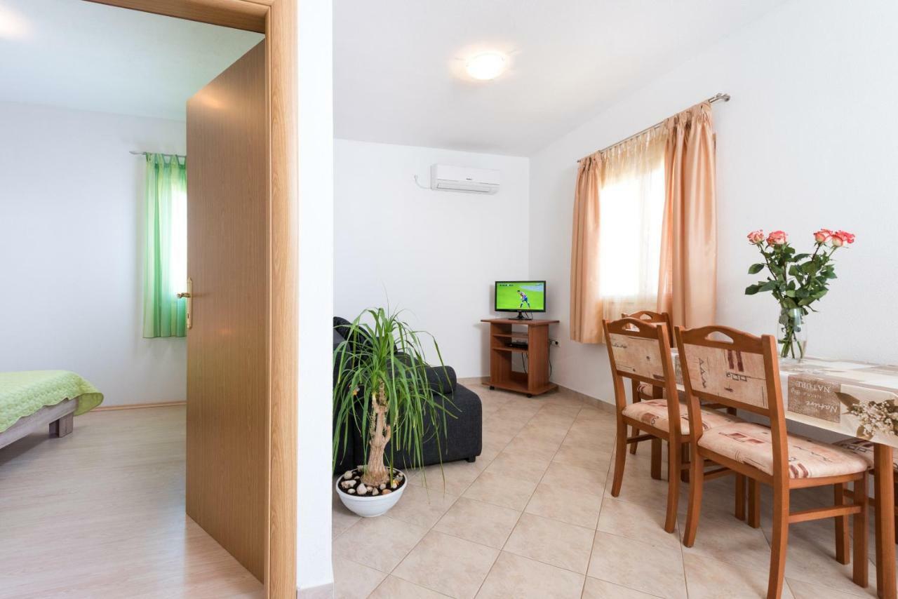 Apartmani Beran Seget Vranjica Εξωτερικό φωτογραφία