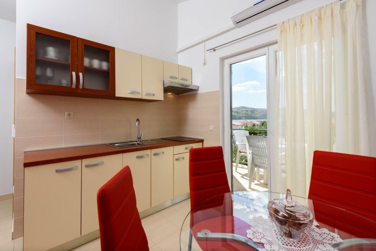 Apartmani Beran Seget Vranjica Εξωτερικό φωτογραφία