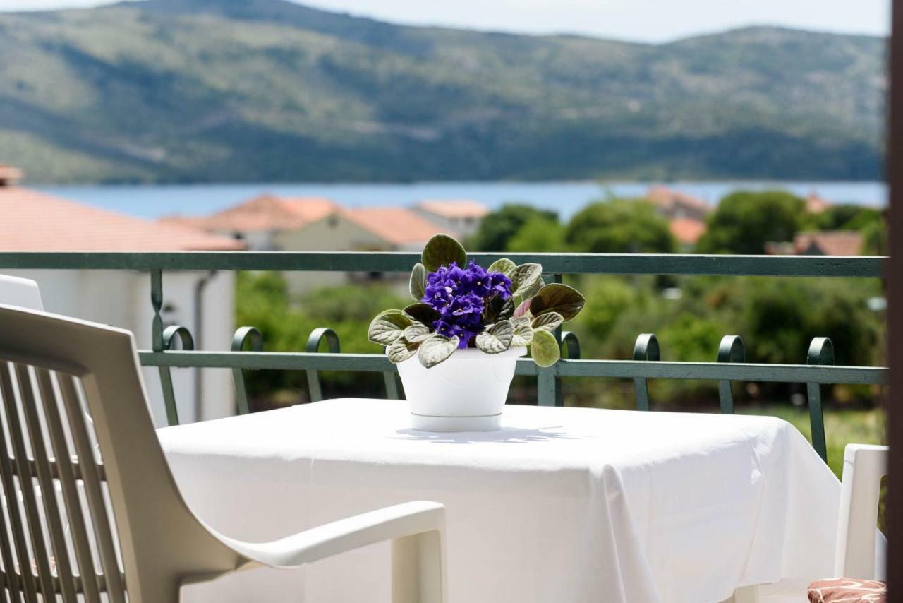 Apartmani Beran Seget Vranjica Εξωτερικό φωτογραφία